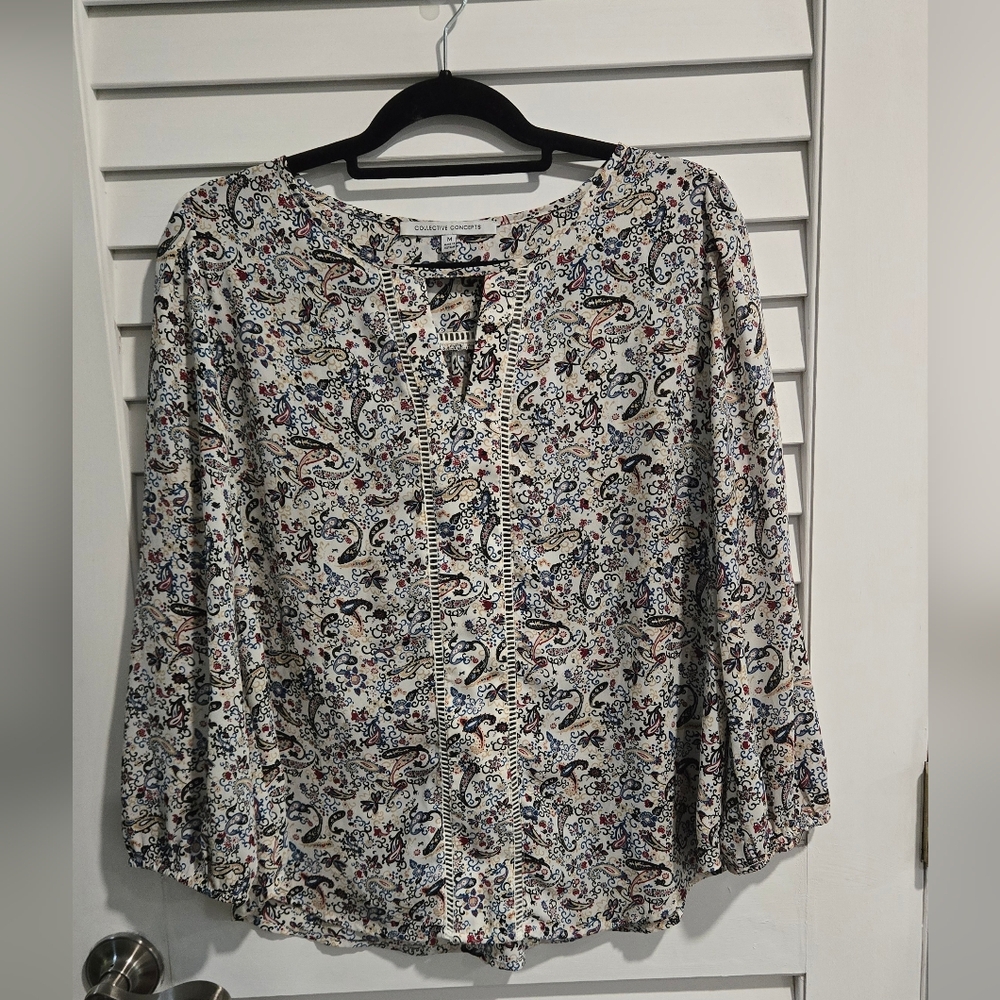 Collective Concepts Floral Paisley Blouse - Picture 7 of 7